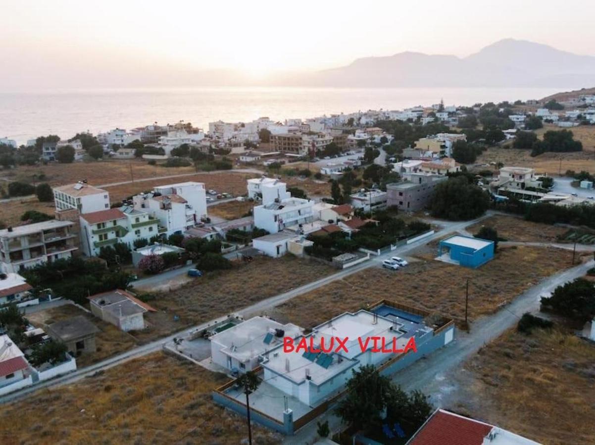 Villa Balux Каламаки Экстерьер фото